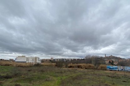 Carrefour dispone de terrenos en esta zona junto a la Ll-11 desde hace más de 20 años.