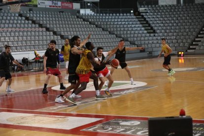 El equipo retomó ayer los entrenamientos en el Barris Nord.