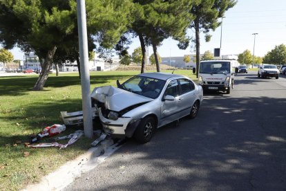 Un conductor ferit al xocar amb un fanal al polígon Neoparc