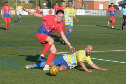 El Torrefarrera se topó con la ordenada defensa del Guissona. 