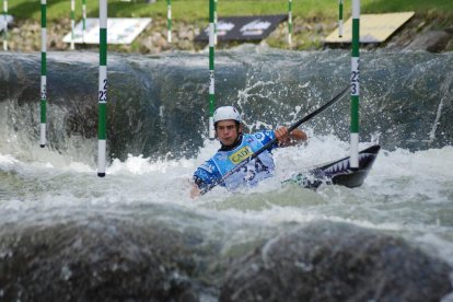 Pau Etxaniz durant la final de K1 de la Copa del Món de la Seu, en la qual es va quedar a les portes de pujar al podi.