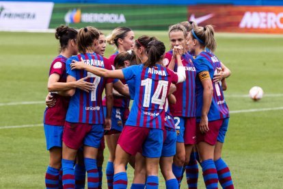 Les jugadores del Barça celebren el primer gol de Bruna Vilamala contra el Granadilla Tenerife.