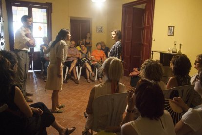 ‘La entrega’, microteatre ahir a Cal Llobet de Cervera.