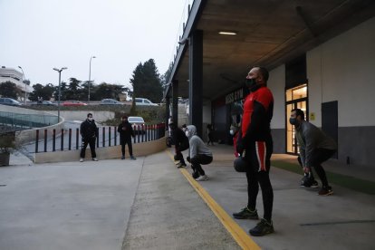 Alguns dels que van participar ahir en una de les sessions del centre.