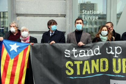 Imagen de Carles Puigdemont, Toni Comín y Clara Ponsatí.