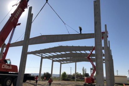 Les obres del poliesportiu de Benavent que podrà estrenar-se el mes que ve.