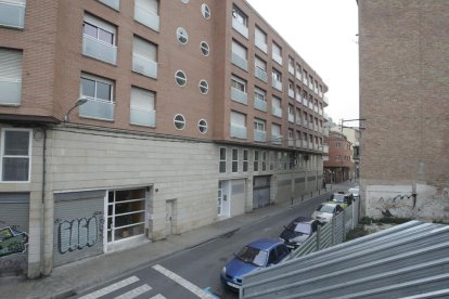 El robo con violencia ocurrió el martes en la calle Lluís Roca. 