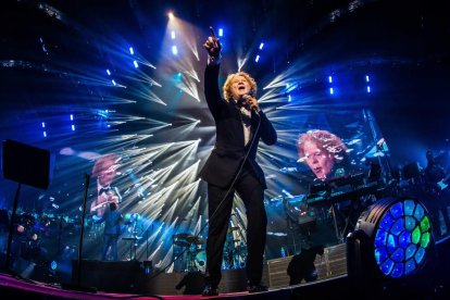 Un concierto de Simply Red, con el cantante Mick Hucknall al frente.