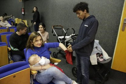 La Sala Jaume Magre celebró ayer el sorteo de desempate para alumnos con los mismos puntos.