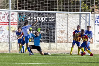 Oscar Areny, del Ponts, marcó un doblete en la jornada ocho.