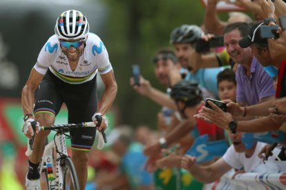 Alejandro Valverde durante los últimos metros de la etapa.