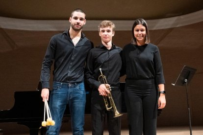 Eloi Gomà, Miquel Camps i Laura Cots, diumenge a Cervera.