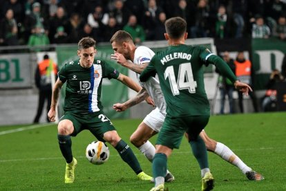 Una acció del partit de l’Espanyol ahir a Budapest.