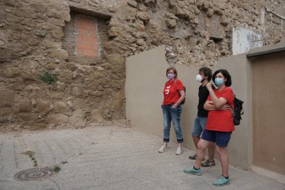 Uno de los accesos al túnel del pozo hallado esta semana. 