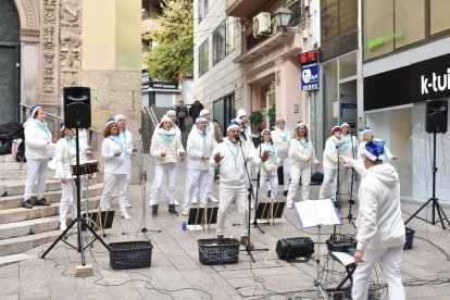 Els concerts van ser al costat de la capella de la Sang.