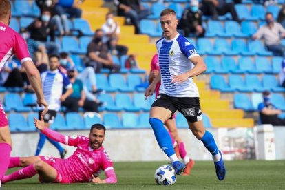 Una acción del Hércules-Llagostera que se jugó ayer.