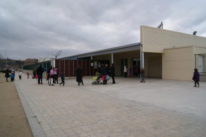 Imatge de l’escola Mont-roig, encara per acabar i per a la qual la Paeria demana un crèdit de 2,7 milions.