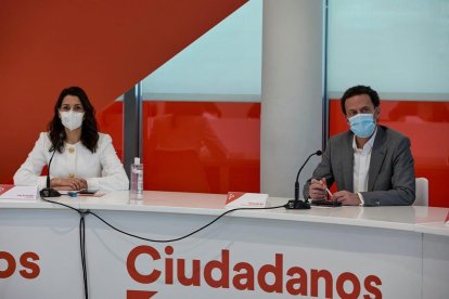 Inés Arrimadas y Edmundo Bal, ayer.