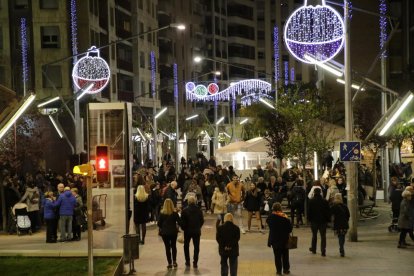 El alcalde, Miquel Pueyo, durante la encendida en Sant Francesc.