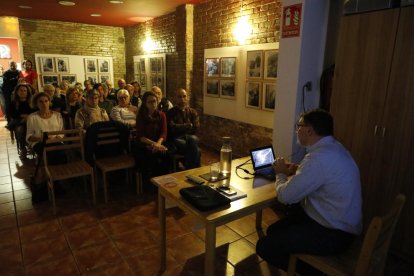 Fotos de Centelles del bombardeo de Lleida, en el Ateneu La Baula