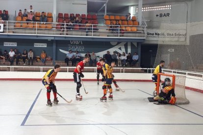 Una acción del partido de ayer entre el Tordera y el Lleida.Net Alpicat.