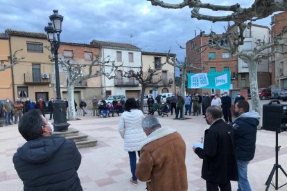 Algunos de los asistentes a la reunión de ayer en Bovera.