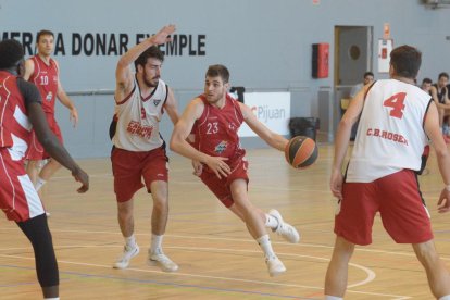 Albert Vallverdú, durante el partido de ida, anotó 10 puntos en el de vuelta.