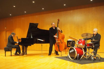 Actuación en el Auditori de Lleida de Bruce Barth Trío, en el marco del festival Jazz Tardor 2021.