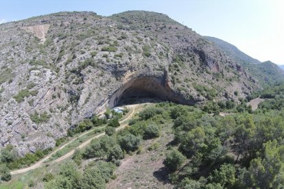 Identifiquen eines del període Azilià a la Cova Gran de Santa Linya