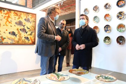 El president, Pere Aragonès, visitó ayer en la Bisbal de Empordà el museo de Terracota.