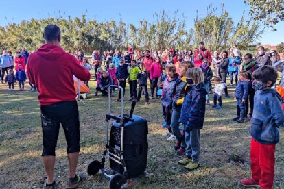 Prop de 200 participants en la carrera d’orientació familiar.