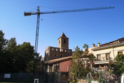 Imatge de les obres al Palau Abacial del Pont de Suert, que ja no té teulada.