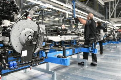 La producción industrial en Catalunya cae un 9,3% en el 2020 por la crisis de la covid-19