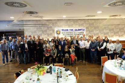 Los ganadores de las diferentes categorías, ayer en la tradicional Gala que celebró el Club Tir Olímpic Lleida.