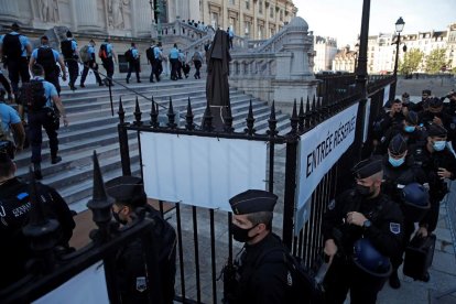 Los alrededores del viejo Palacio de Justicia de París estarán blindados debido al juicio.