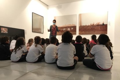 Alumnos del Col·legi Maristes-Montserrat de Lleida, en una visita al Morera el pasado mes de octubre.