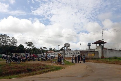 Al menos 57 muertos tras una pelea de bandas en una cárcel de Brasil