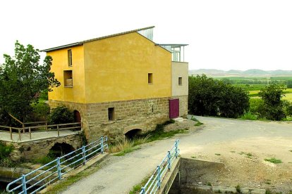 El Pont del Molí d’Almenar, on s’ubica la central elèctrica.