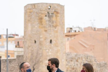 Casado va fer ahir campanya amb Alejandro Fernández i Inma Rodríguez a Tarragona.