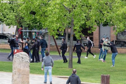 Trifulca entre aficionados y jugadores ayer en Soria.