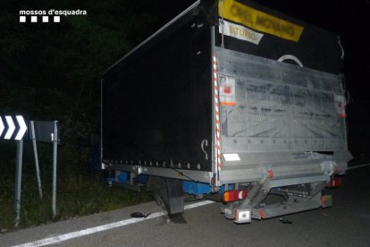 Se accidenta con una furgoneta en la Jonquera y acaba detenido por multiplicar por cinco la tasa de alcohol permitida