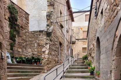 La Vila Closa o barrio antiguo de Maials es de origen medieval.