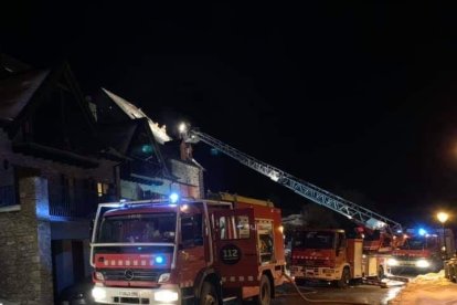 El incendio se produjo de madrugada. 