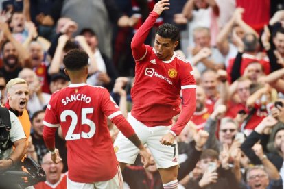 Cristiano Ronaldo celebra un dels seus gols davant el Newcastle.