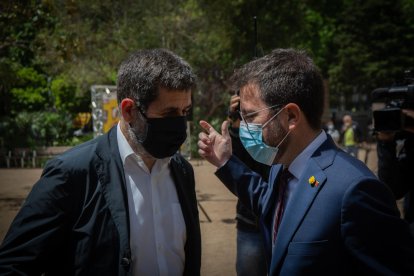 Aragonès, de ERC, y Sànchez, de JxCat, escenificaron en mayo el entendimiento entre ambos partidos.