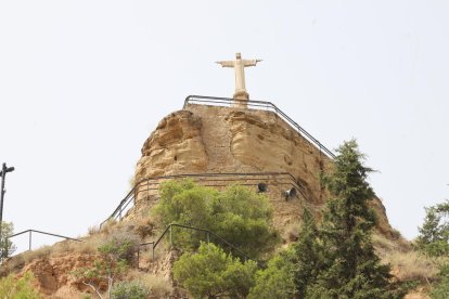 La peña del Sagrat Cor donde el ayuntamiento prevé actuar antes de que finalice el año.