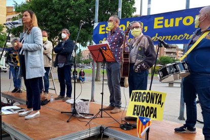 Los cantaires de Ponent celebraron ayer una concentración con la participación de Meritxell Serret.