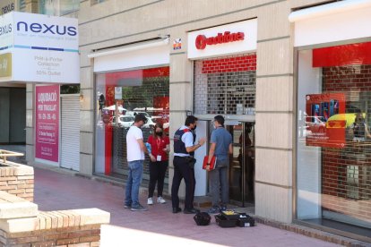 Assalten una botiga de telefonia mòbil al passeig de Ronda