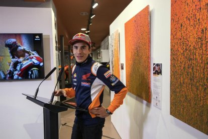 Márquez, durante la inauguración de una exposición de pintura propia en Cervera en enero de 2020.