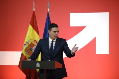 El presidente Pedro Sánchez durante su intervención ayer en el acto celebrado en Moncloa.